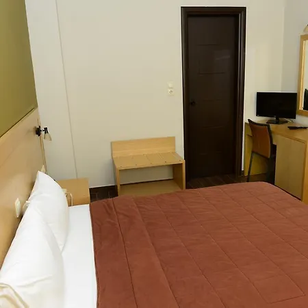 埃奥尼翁酒店 2*